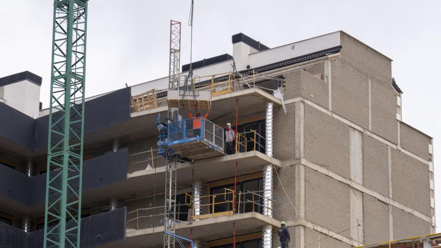 La firma de hipotecas se dispara un 54,4 % en mayo y suma once meses al alza