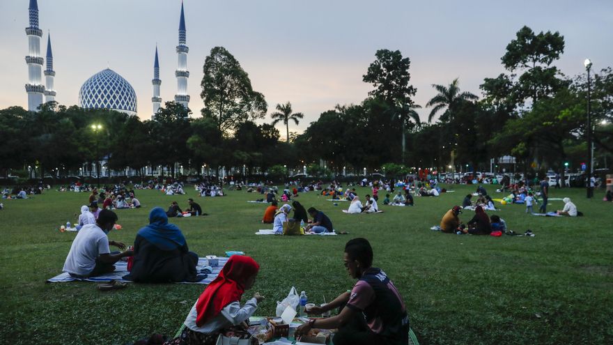 Malasia pide a la Policía investigar un evento LGTBI por "desafiar los valores" del islam