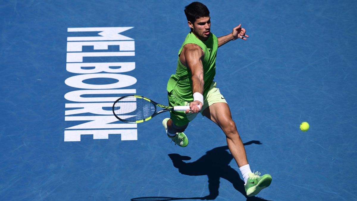 Alcaraz - De Miñaur: horario y dónde ver el partido de cuartos de final del Open de Australia 2026 por TV