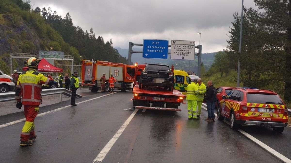 Un accidente múltiple provoca 20 heridos e implica a 18 vehículos en la A-67 a la altura de Los Corrales tras una granizada