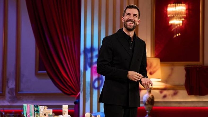 'La Revuelta' reacciona al adelanto electoral y felicita a Iker Jiménez desde RTVE: "Quizás en diciembre será ministro del Interior"