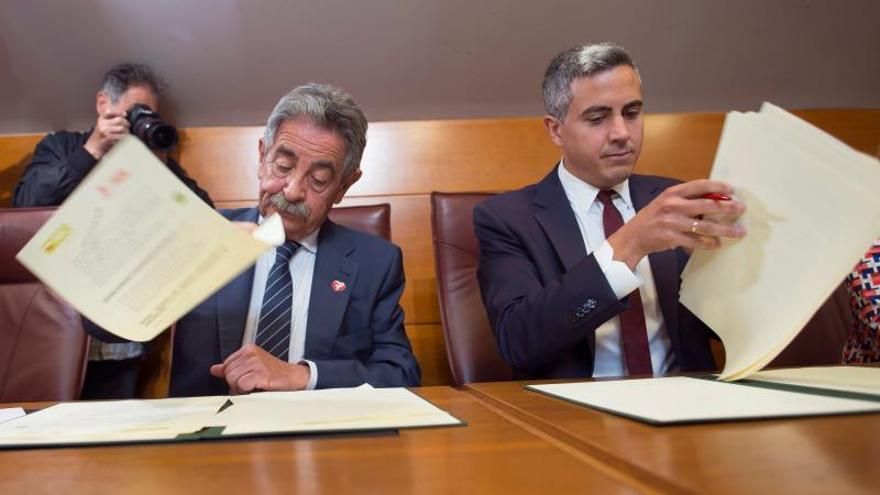 El PRC asume el desgaste de la gestión del bipartito en Cantabria mientras el PSOE resiste y mejora sus resultados electorales