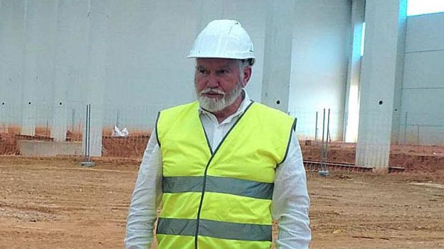 El 'rey del zinc' acumula problemas financieros: la crisis de Macario Fernández, el hombre que quería salvar Villadangos