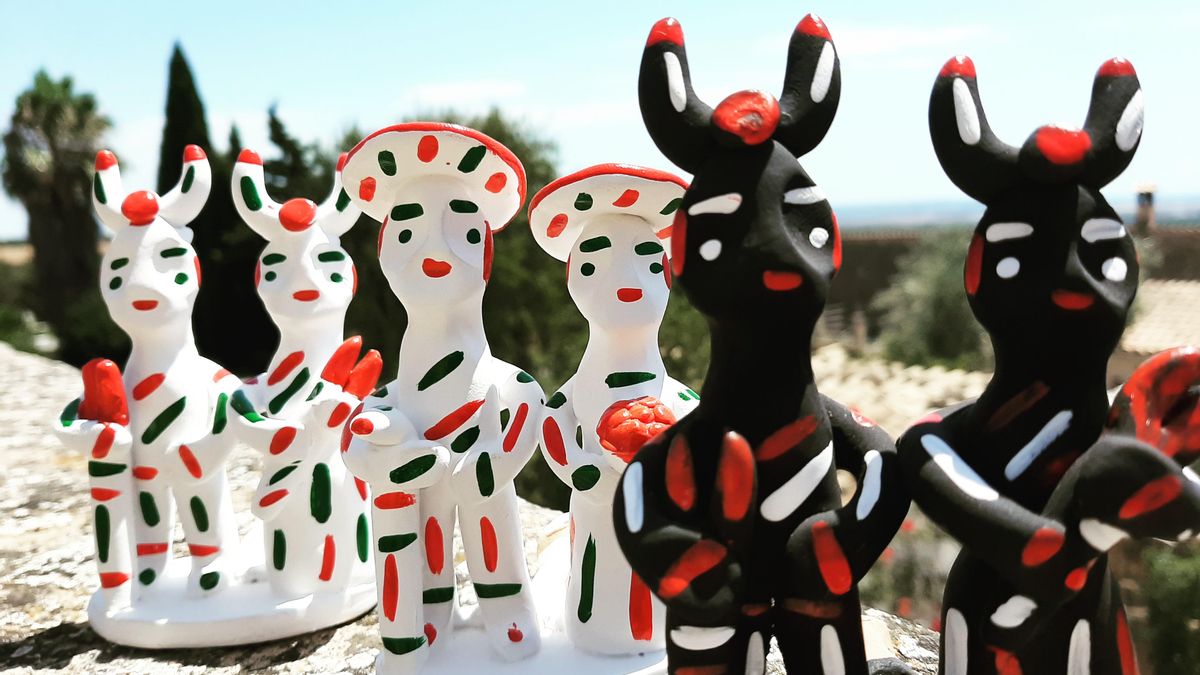 Barro, cal y tres colores: el universo del 'siurell' que fascinó a Joan Miró