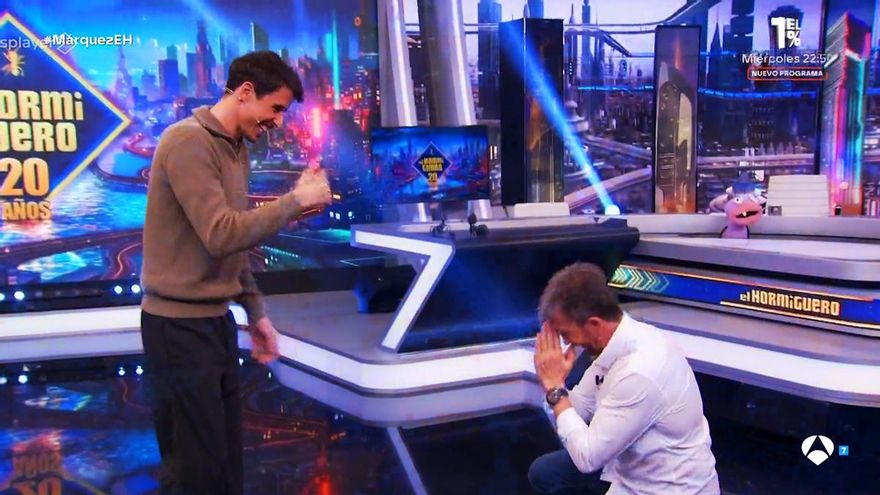 Pablo Motos pidió perdón con humor a Álex Márquez por su error en 'El Hormiguero': "La he cagado"