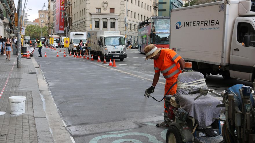 Collboni se distancia de Colau y revierte diversas medidas icónicas en sus primeros 50 días de gobierno