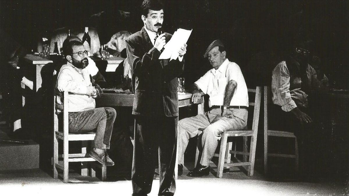 Adolfo Santana presentando el homenaje a Nanino Díaz Cutillas.