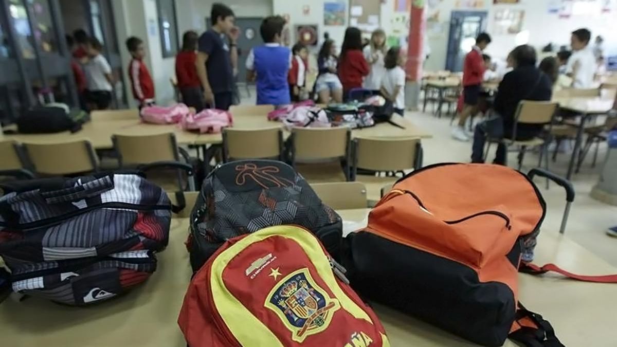 Alumnos en una clase de primaria.