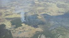 Un total de 13 medios y 60 personas continúan trabajando en el incendio de Puertollano