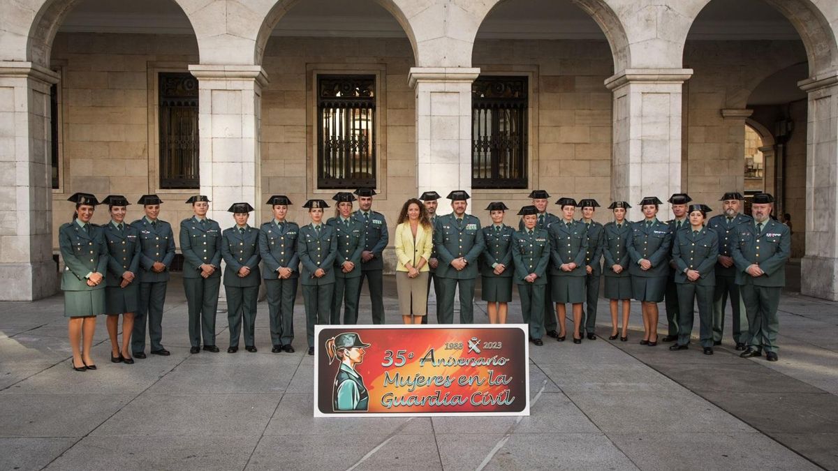Acto homenaje del 35 aniversario de la incorporación de la mujer a la Guardia Civil.