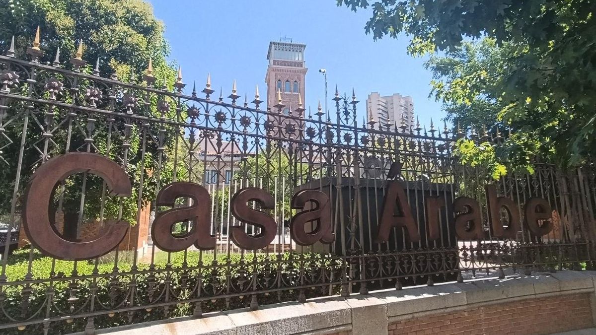 Almeida intentará forzar judicialmente una convocatoria del Consejo Rector de Casa Árabe para expulsar a Exteriores