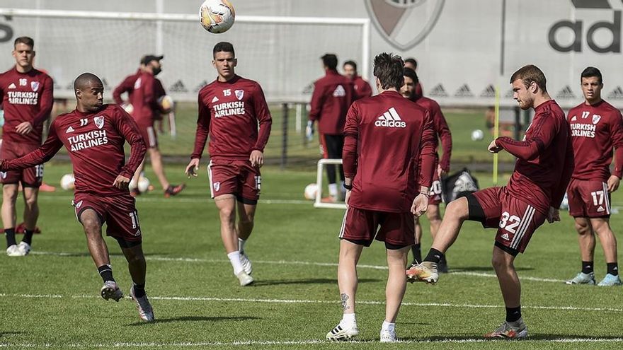 El coronavirus sacude a River antes del superclásico con 15 bajas por contagios