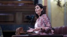 Las inverosímiles explicaciones de la ministra sobre su máster