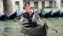 Gondoleros de Venecia el pasado 18 de mayo.