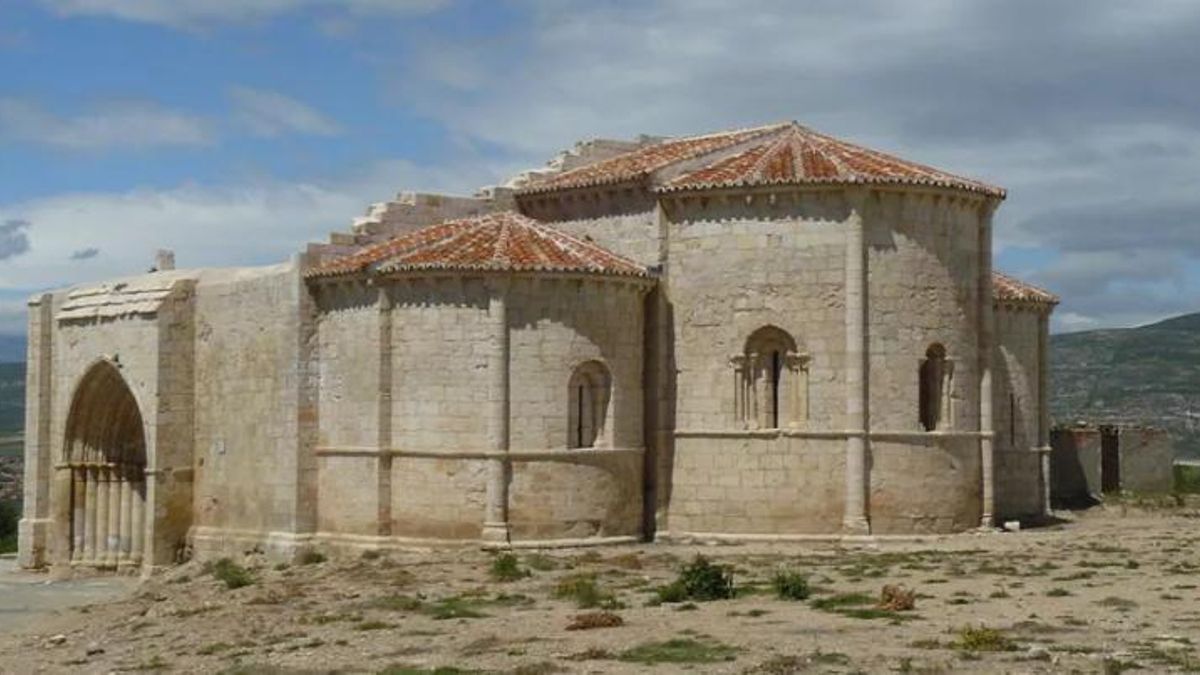 iglesia de Santa María de la Varga, en Uceda, uno de los ejemplos más notables del tardorrománico en Guadalajara. En 1999 fue declarada Bien de Interés Cultural (BIC).