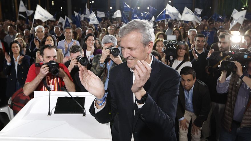 El presidente de la Xunta y candidato a la reelección por el PPdeG, Alfonso Rueda, durante el acto de campaña electoral celebrado este miércoles en Santiago de Compostela. EFE/ Lavandeira Jr