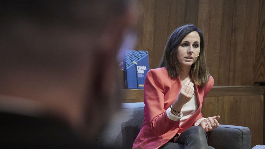 La ministra de Derechos Sociales y Agenda 2030, Ione Belarra, participa en una mesa redonda de  'Diálogos sobre el futuro: la Desigualdad y la Pobreza' en el Palacio del Condestable de Pamplona, a 21 de octubre de 2021, en Pamplona, Navarra, (España).