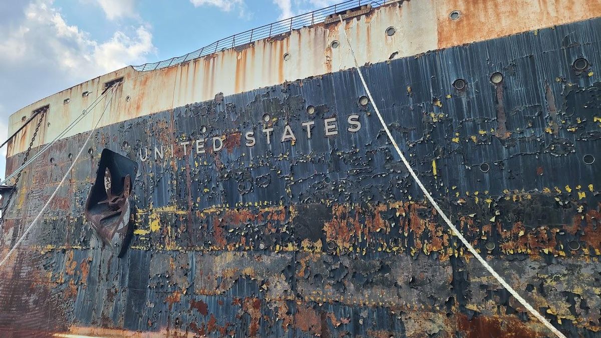 El hundimiento intencionado de estructuras navales para crear refugios marinos ha pasado de ser una práctica marginal a convertirse en una estrategia consolidada