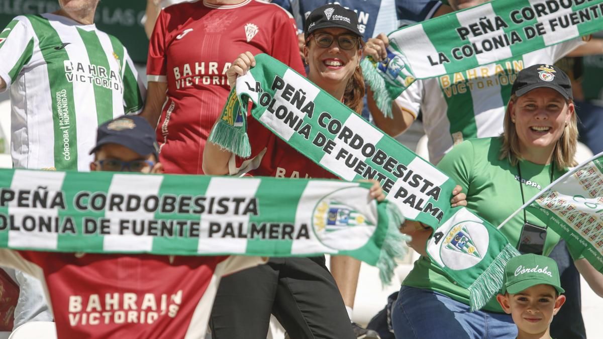 Grada Blanquiverde del Córdoba CF - SD Eibar