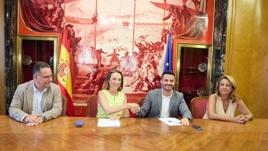 CC firma con el PP su ‘agenda canaria’ para apoyar a Feijóo en una investidura insuficiente