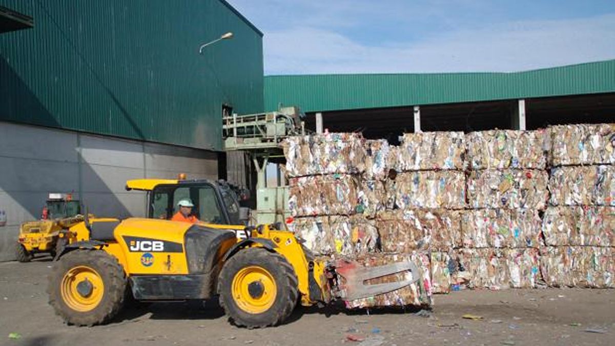 Sadeco recupera en el semestre más de 5.000 toneladas de plásticos, metales y cartón para su reciclaje