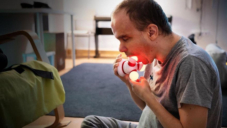 En el corazón del único centro para sordociegos de España, donde lo cotidiano se hace extraordinario