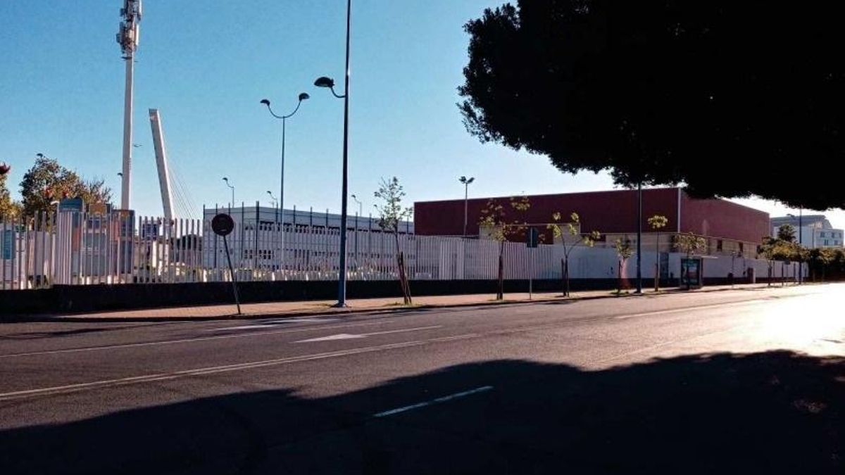 Calle Juan Bautista Muñoz, en la Cartuja, donde se ubicará la nueva residencia.