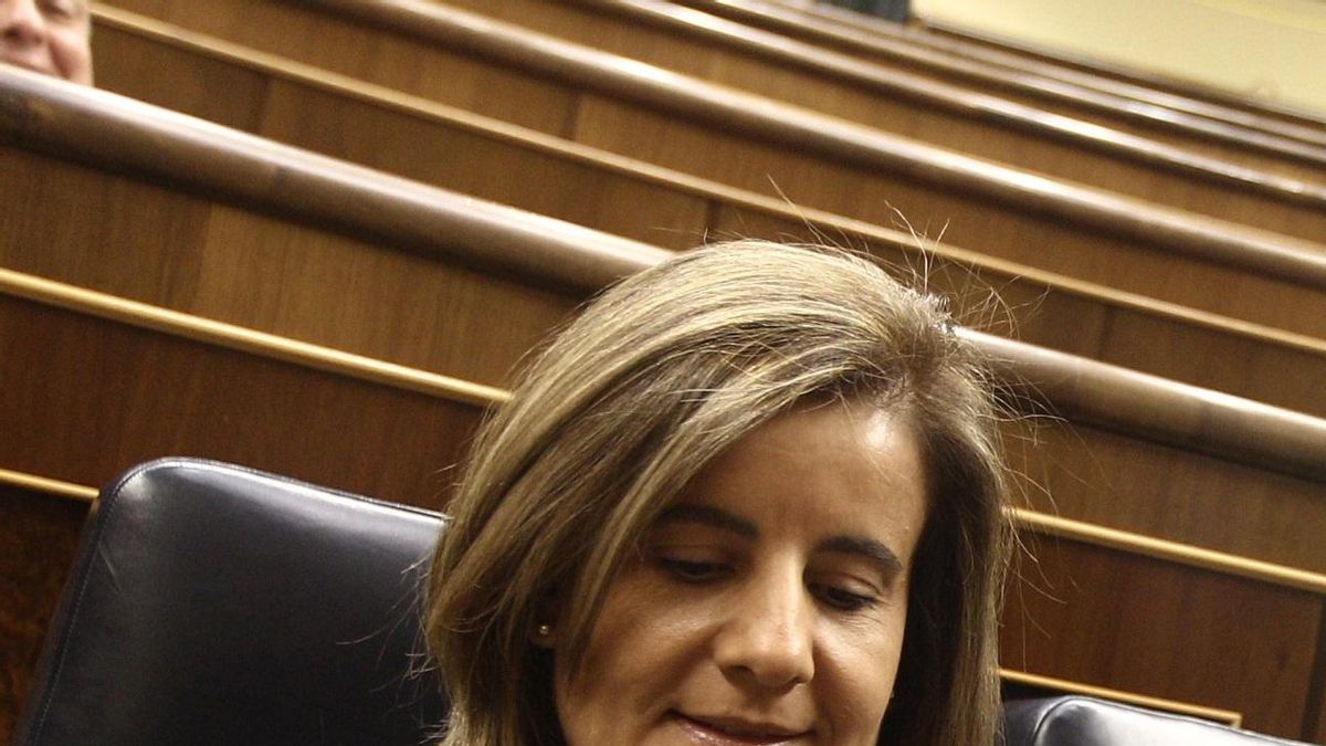 Báñez asegura que el Gobierno del PP "nunca" congelará las pensiones y que usará la 'hucha' cuando haga falta