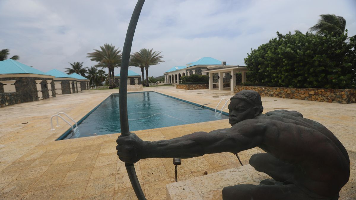 Piscina en la mansión de Jeffrey Epstein.