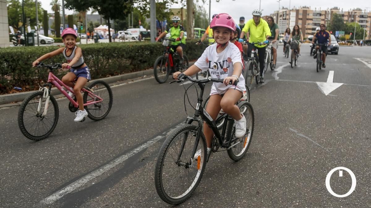 Manifestación de la Plataforma Carril Bici por una movilidad, saludable, segura y sostenible