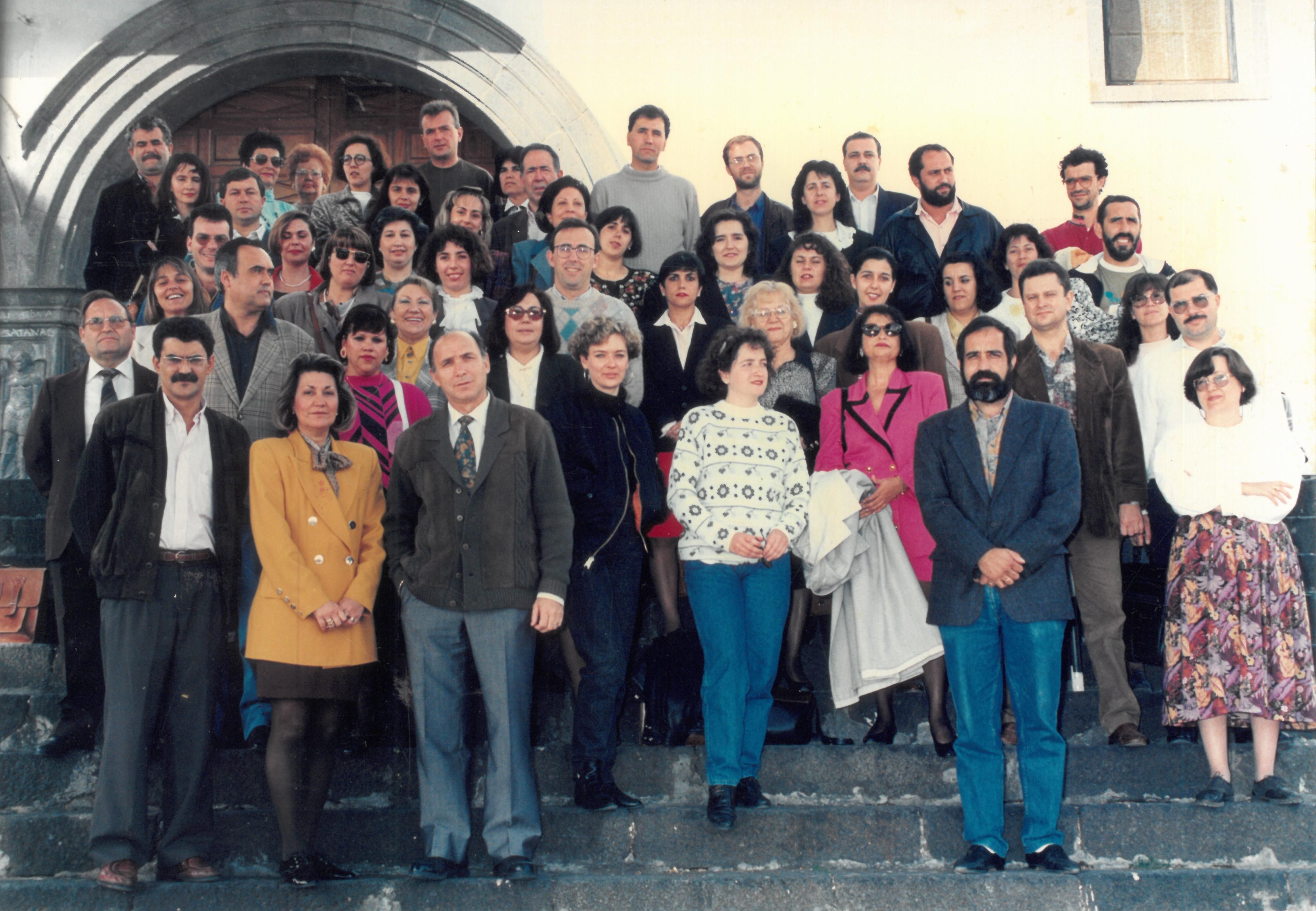 Claustro del profesorado del IES Alonso Pérez Díaz, década de 1990, plaza de Santo Domingo | Foto: Anónimo