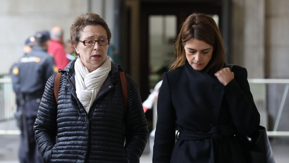 La ex consejera de Hacienda y Administraciones Públicas, Carmen Martínez Aguayo, llegando al juzgado