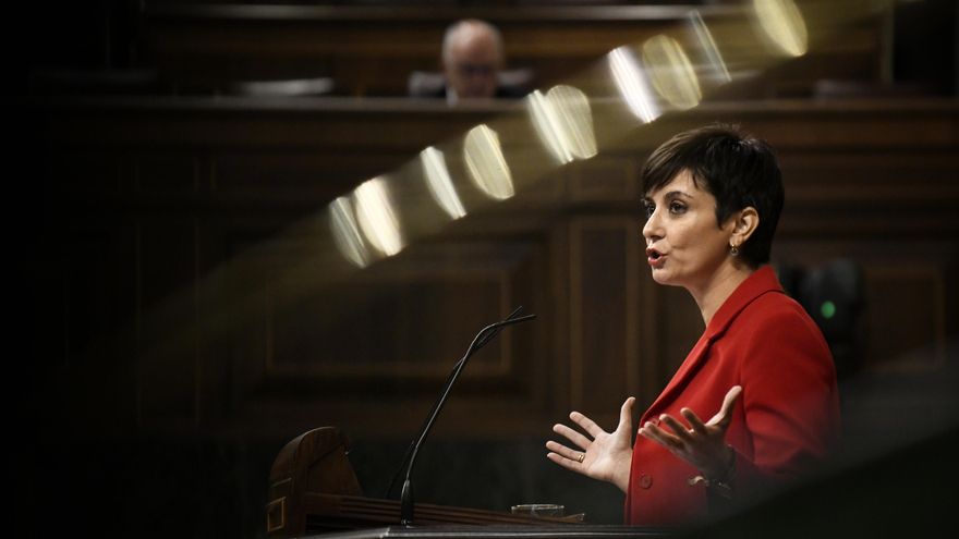 Isabel Rodríguez pide a las comunidades blindar su parque público de vivienda y los socios del Gobierno le reprochan su falta de valentía