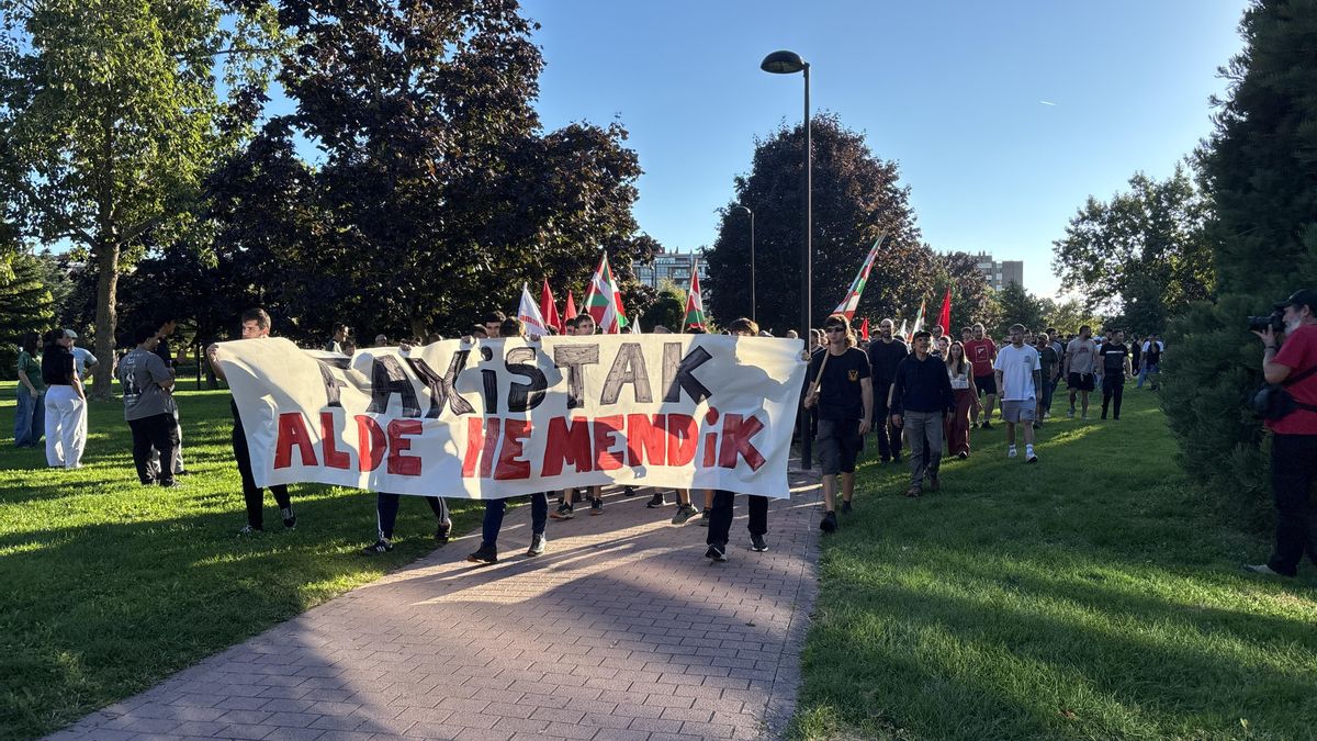 Disturbios en Pamplona durante la protesta por la convocatoria del agitador ultra Vito Quiles