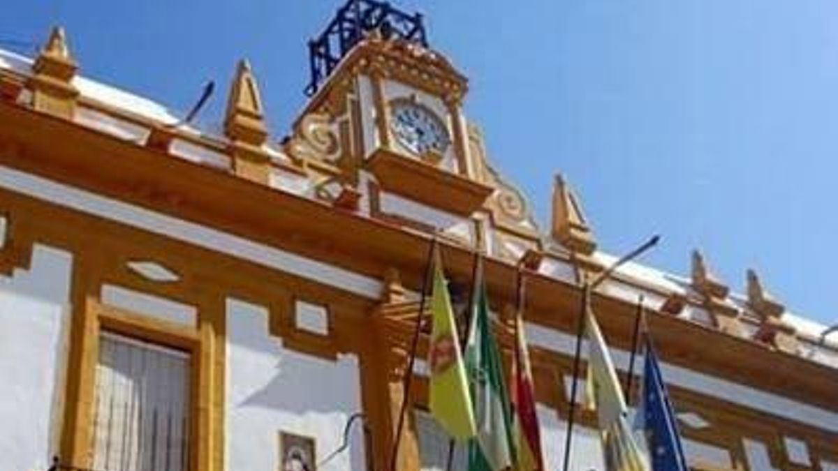 Archivo - Fachada del Ayuntamiento de Bailén