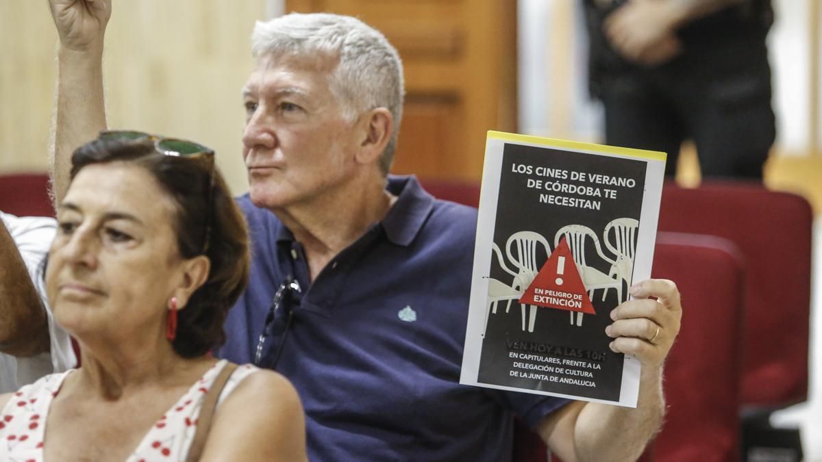 Vecinos piden preservar los cines de verano, en el Pleno ordinario de agosto del Ayuntamiento
