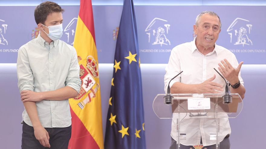 Archivo - El diputado de Compromís, Joan Baldoví, interviene en una rueda de prensa anterior a una reunión de la Junta de Portavoces en el Congreso de los Diputados, a 22 de junio de 2021, en Madrid, (España).