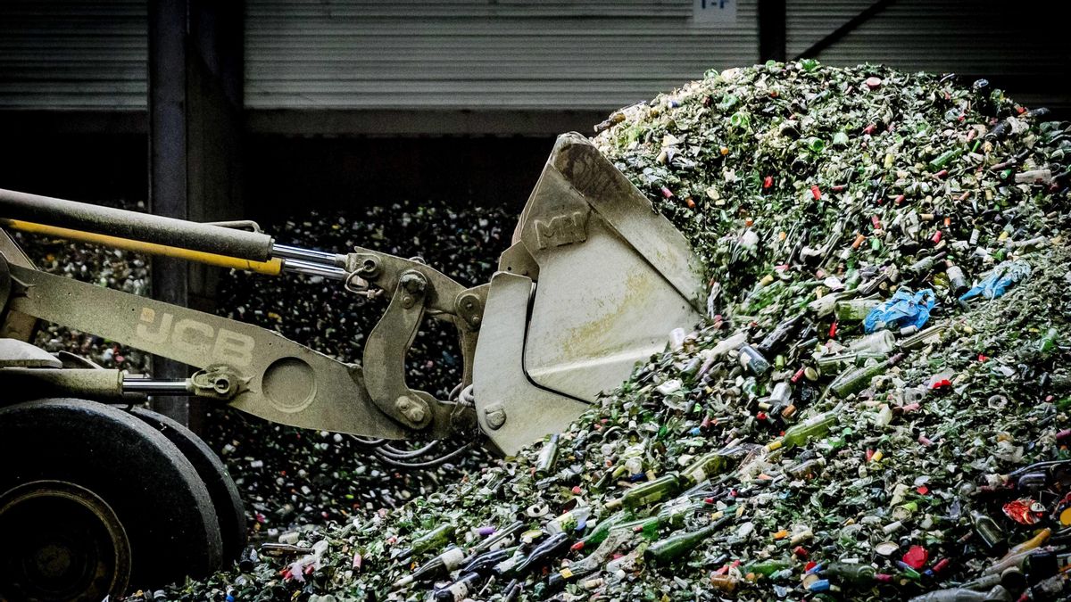 Las botellas de vidrio analizadas contenían una media de 100 partículas por litro