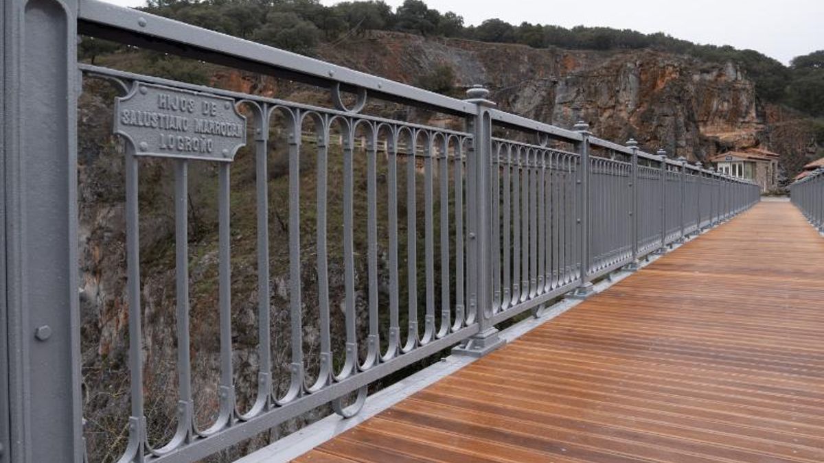 Puente metálico de Ortigosa de Cameros