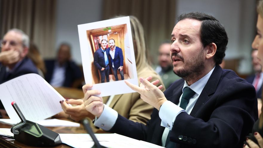 El senador del PP Alejo Joaquín Miranda durante la Comisión de Investigación sobre el 'caso Koldo', en el Senado, a 30 de octubre de 2025, en Madrid (España).
