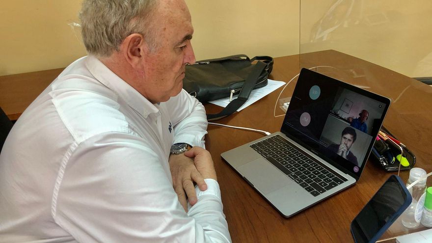Reunión telematica de José María Fresneda con el responsable del sector porcino en la Comisión