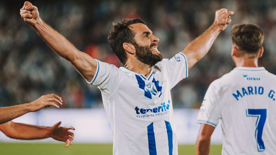 Carlos Ruiz entra en el 'top 10' de partidos jugados con el CD Tenerife