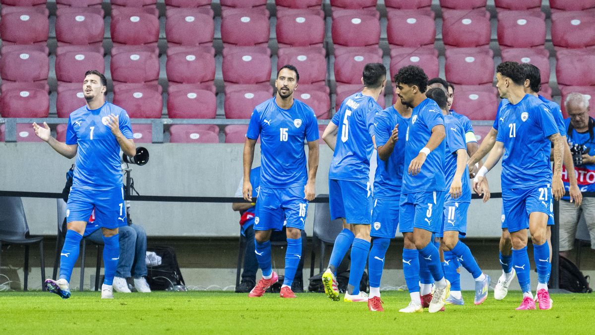 La selección israelí celebrando un gol en un partido contra Eslovaquia el pasado junio.