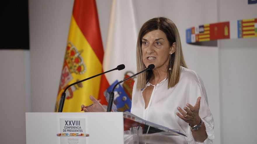 Buruaga se desmarca del veto de Ayuso a las lenguas cooficiales: "Son instrumentos que unen y nos hacen más ricos, plurales y fuertes"