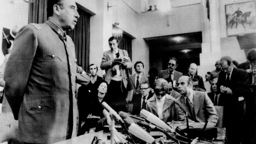 Un juez ordena a Chile indemnizar con 520 millones de euros a los accionistas españoles de un diario confiscado por Pinochet