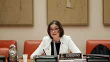 La ministra de Industria, Comercio y Turismo, Reyes Maroto, durante su comparecencia en la Comisión del Congreso de los Diputados, hoy jueves en Madrid..