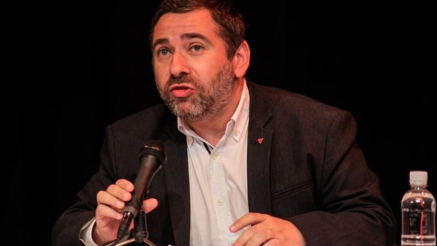 Javier Couso presenta su lista a las europeas que da "voz" a los migrantes