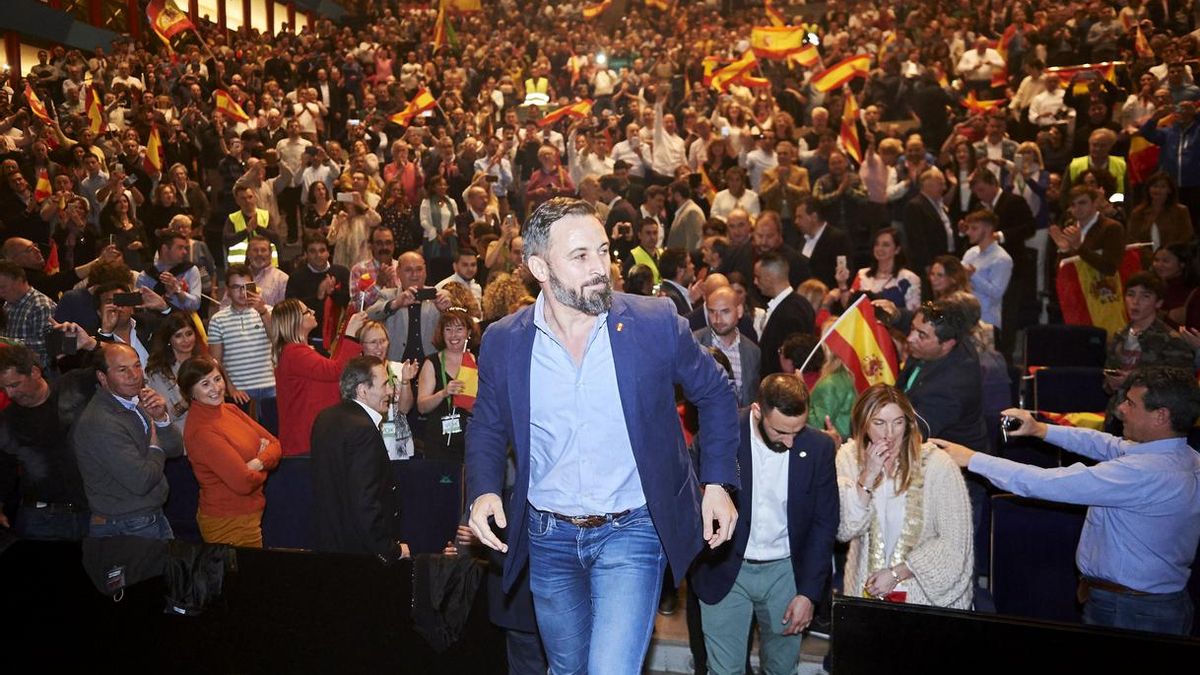 Abascal dice que "la derechita cobarde" ahora también es "mentirosa"