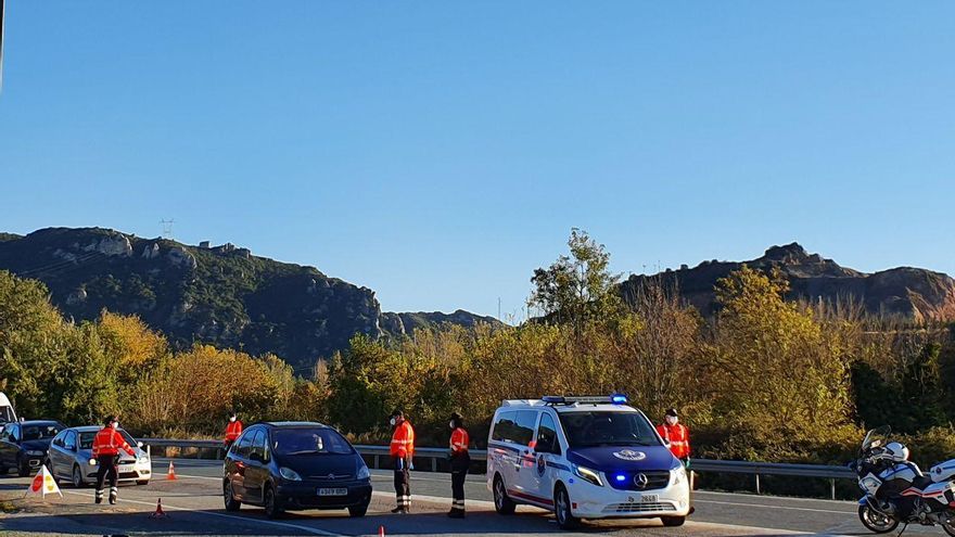 La Ertzaintza refuerza la vigilancia para impedir disturbios negacionistas y aumenta los controles en carreteras