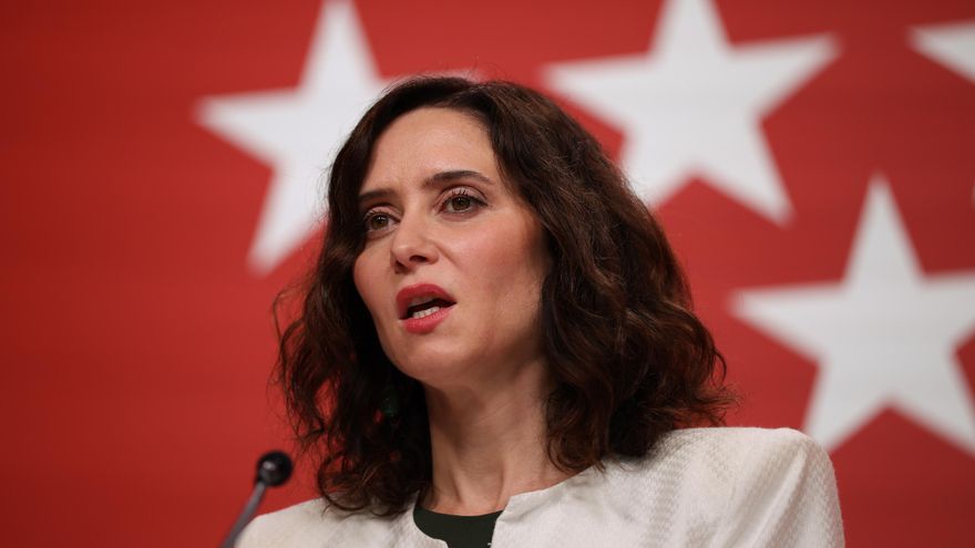 Isabel Díaz Ayuso, durante una rueda de prensa tras la reunión del Consejo de Gobierno, en la Real Casa de Correos, a 17 de diciembre de 2025, en Madrid.